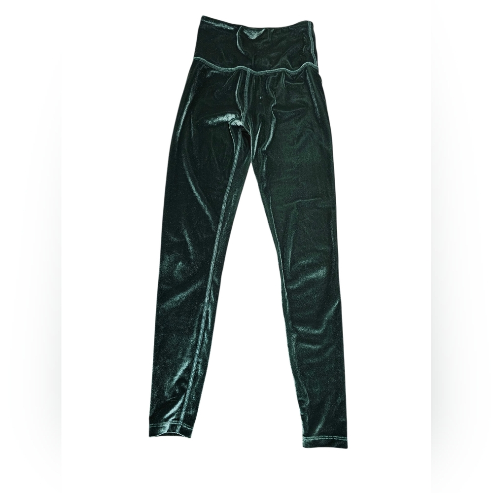 Beyond Yoga Velvet Motion High Waisted Midi Legging Size XS Green